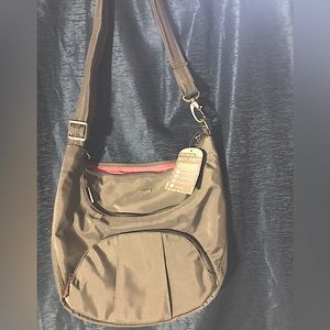 BRAND NWT Travelon anti theft purse